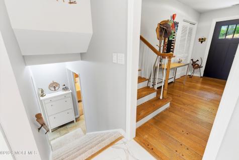 198 Deepdale Drive Middletown NJ 07748