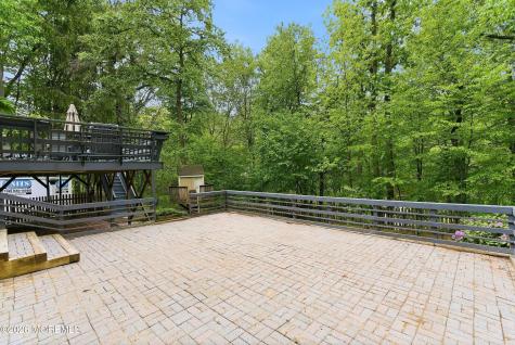 198 Deepdale Drive Middletown NJ 07748