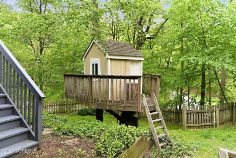 198 Deepdale Drive Middletown NJ 07748