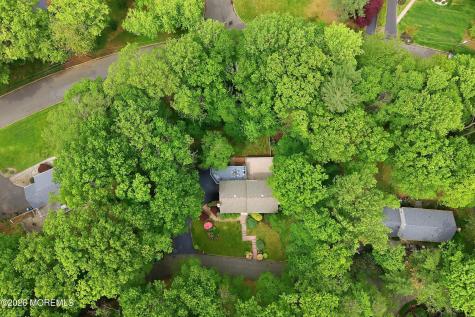 198 Deepdale Drive Middletown NJ 07748