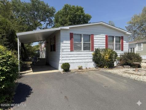 27 Hearth Way Toms River NJ 08755
