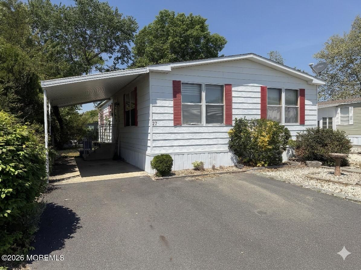27 Hearth Way Toms River NJ 08755