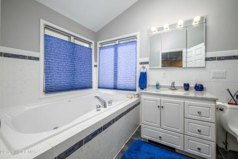 43 Westbrook Road Howell NJ 07731