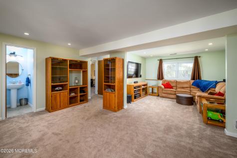 43 Westbrook Road Howell NJ 07731