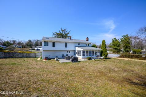 43 Westbrook Road Howell NJ 07731