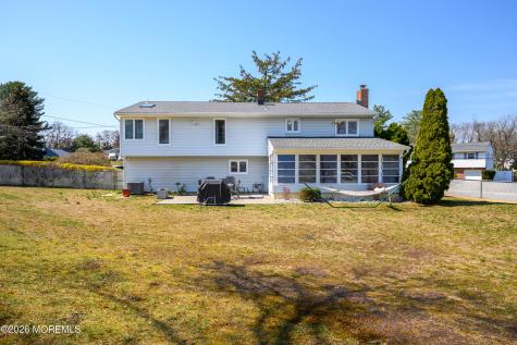 43 Westbrook Road Howell NJ 07731