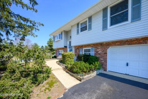 43 Westbrook Road Howell NJ 07731
