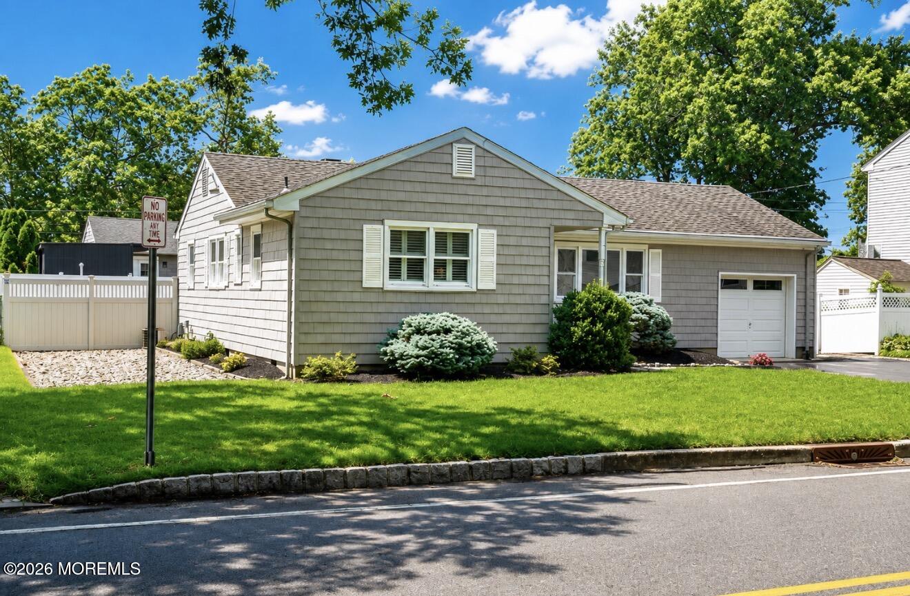 644 Berkeley Avenue Beachwood NJ 08722