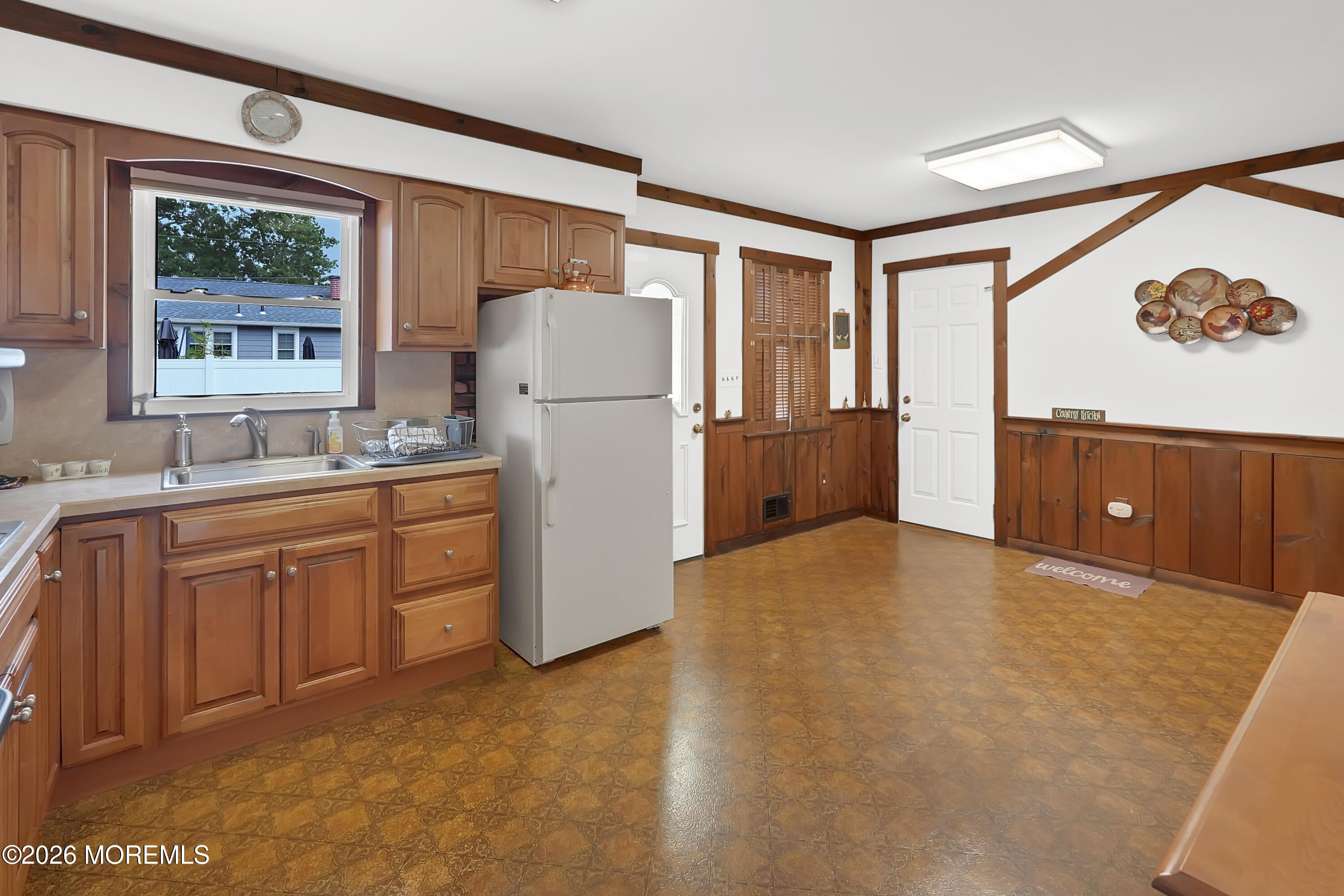 644 Berkeley Avenue Beachwood NJ 08722
