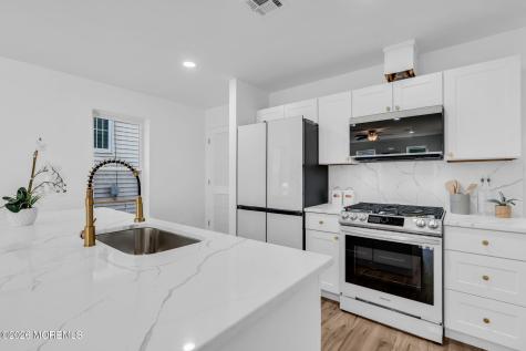 13 Locust Street Highlands NJ 07732