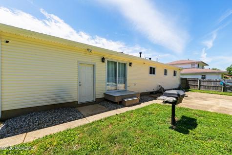 114 Wynnewood Court Freehold NJ 07728