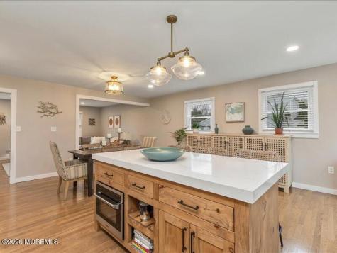 28 Spruce Drive Shrewsbury Boro NJ 07702