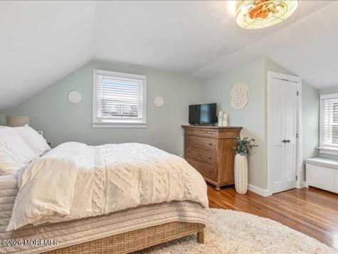 28 Spruce Drive Shrewsbury Boro NJ 07702