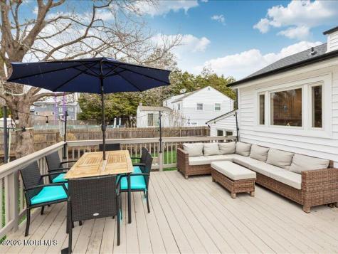 28 Spruce Drive Shrewsbury Boro NJ 07702