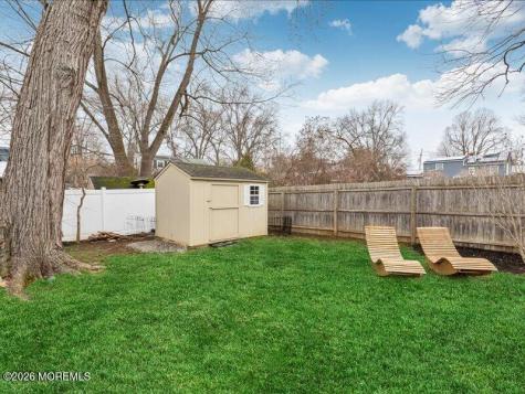 28 Spruce Drive Shrewsbury Boro NJ 07702