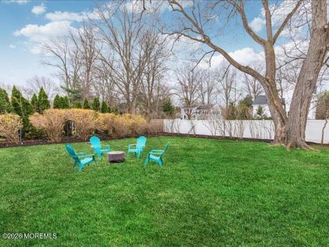 28 Spruce Drive Shrewsbury Boro NJ 07702