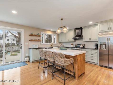 28 Spruce Drive Shrewsbury Boro NJ 07702