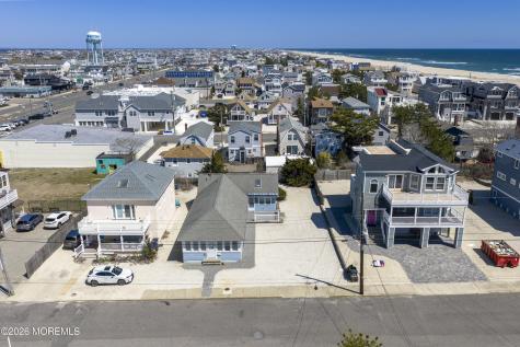 111 E 22nd Street Ship Bottom NJ 08008