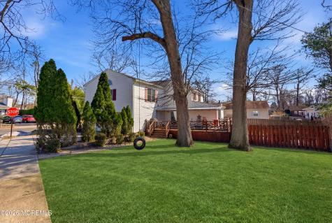 120 Whalepond Road Oakhurst NJ 07755