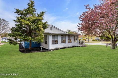 31 Vail Street Toms River NJ 08757