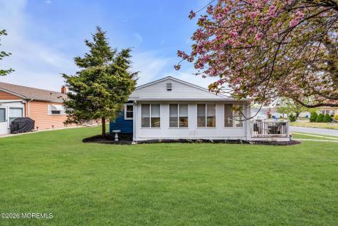31 Vail Street Toms River NJ 08757