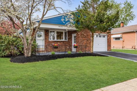 31 Vail Street Toms River NJ 08757