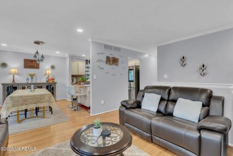 6 Ives Court Monroe NJ 08831