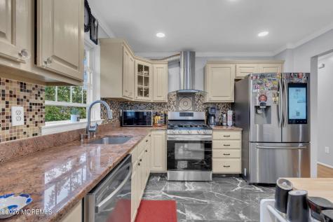 6 Ives Court Monroe NJ 08831