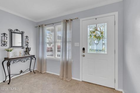 6 Ives Court Monroe NJ 08831