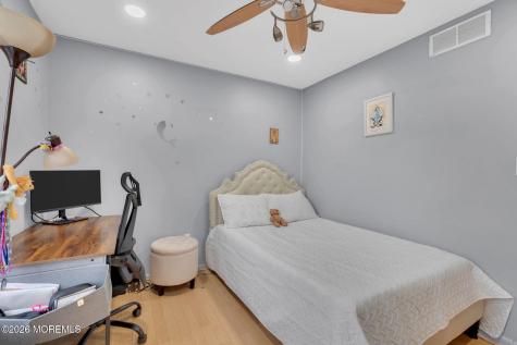 6 Ives Court Monroe NJ 08831