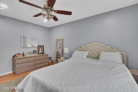 6 Ives Court Monroe NJ 08831