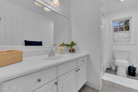 6 Ives Court Monroe NJ 08831