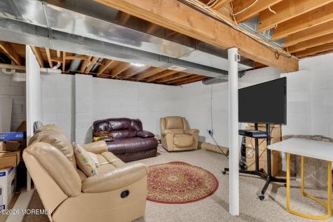 6 Ives Court Monroe NJ 08831