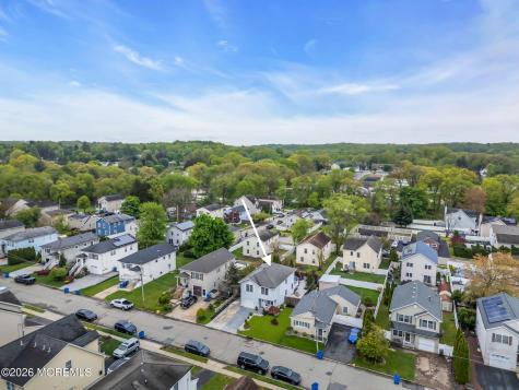 6 Ives Court Monroe NJ 08831