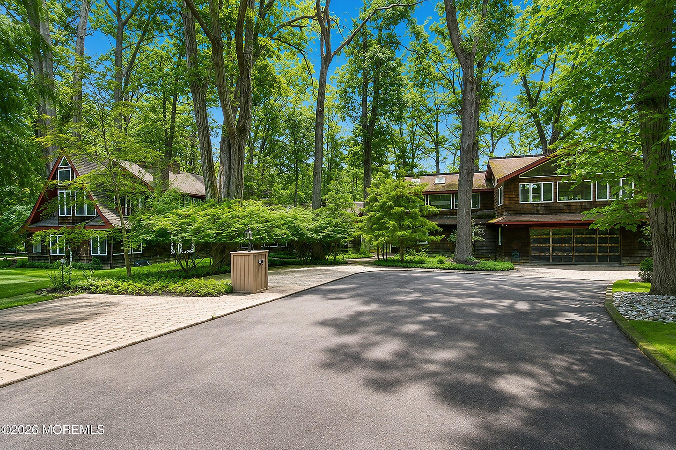 20 Rimwood Drive Lincroft NJ 07738