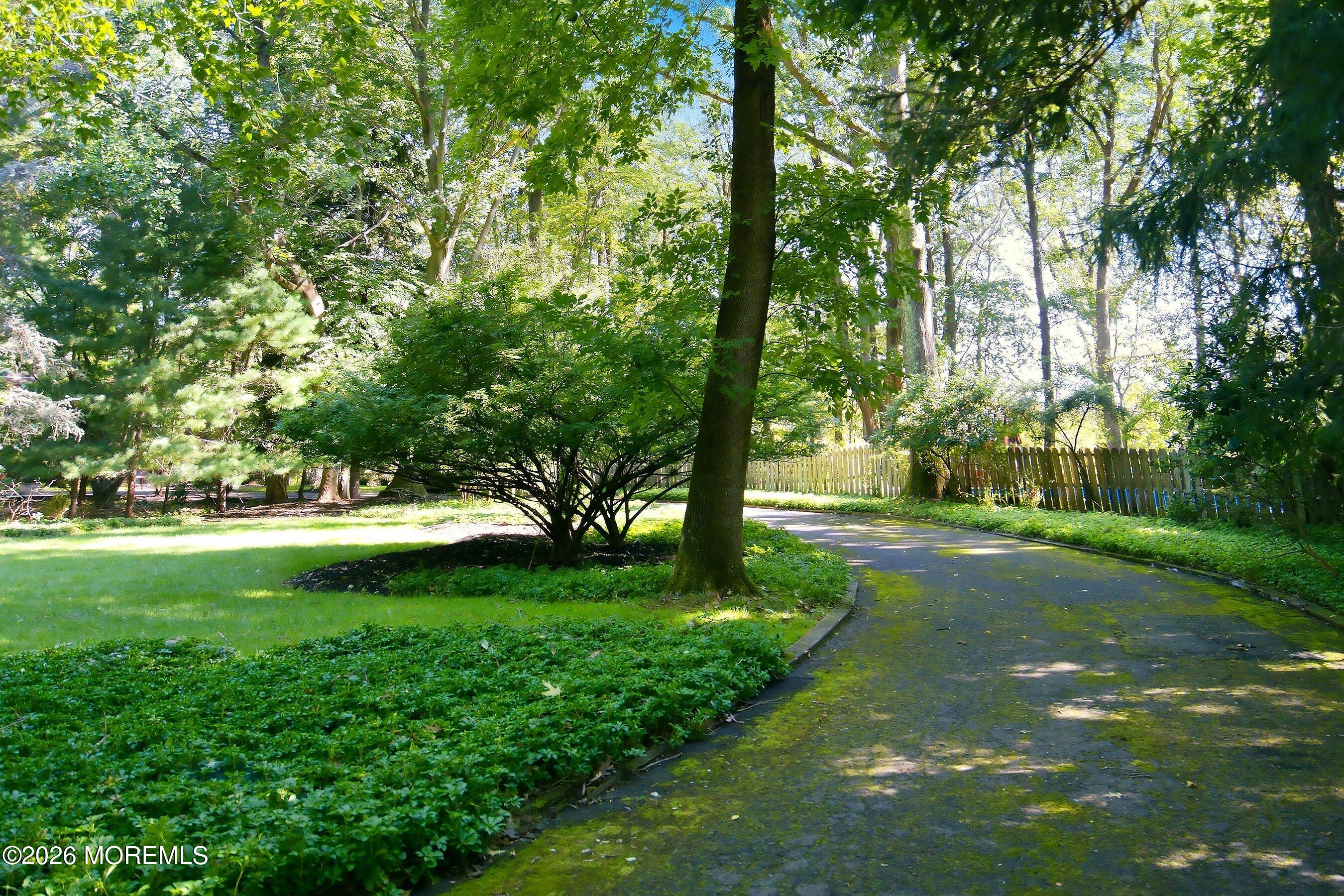 20 Rimwood Drive Lincroft NJ 07738