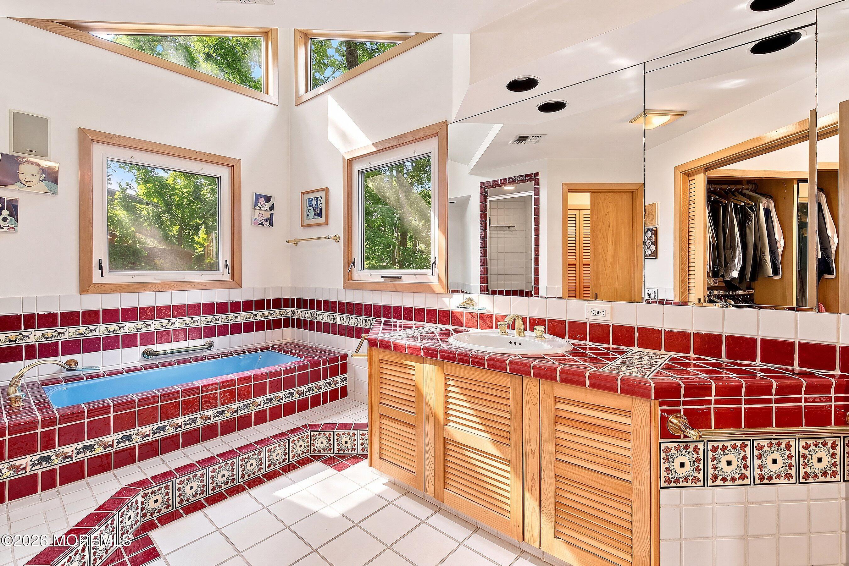20 Rimwood Drive Lincroft NJ 07738