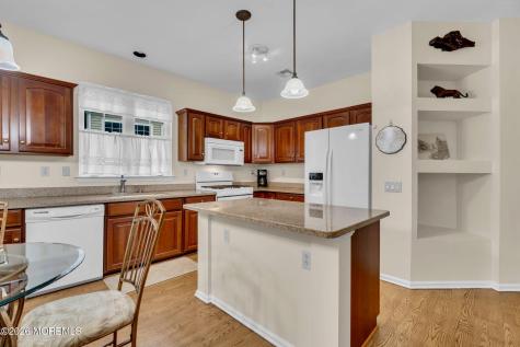 28 Turtle Creek Run Barnegat NJ 08005