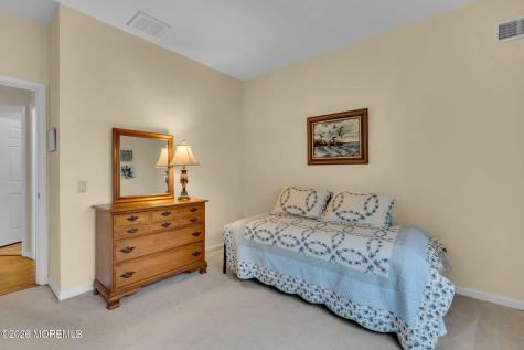 28 Turtle Creek Run Barnegat NJ 08005