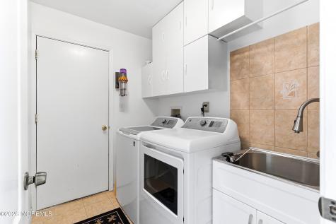 16 Samantha Drive Morganville NJ 07751