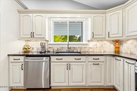259 Hamiltonian Drive Middletown NJ 07701