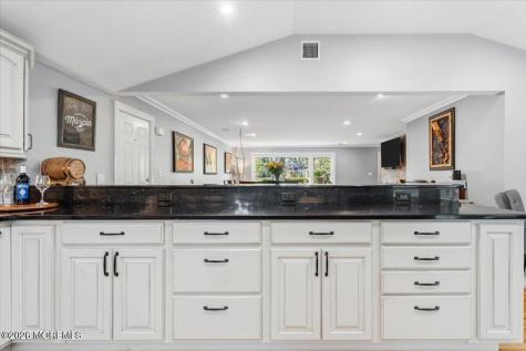 259 Hamiltonian Drive Middletown NJ 07701