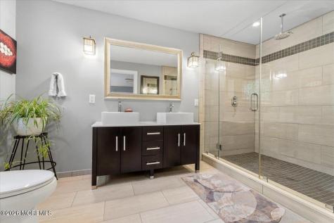 259 Hamiltonian Drive Middletown NJ 07701