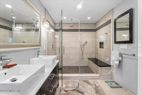 259 Hamiltonian Drive Middletown NJ 07701