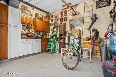 259 Hamiltonian Drive Middletown NJ 07701