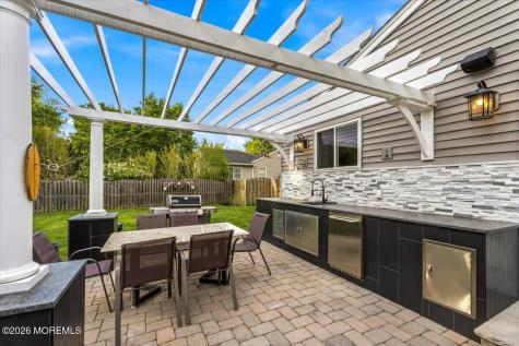 259 Hamiltonian Drive Middletown NJ 07701