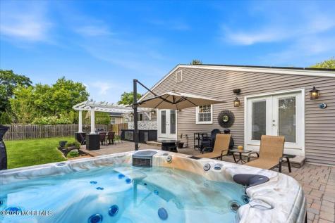 259 Hamiltonian Drive Middletown NJ 07701