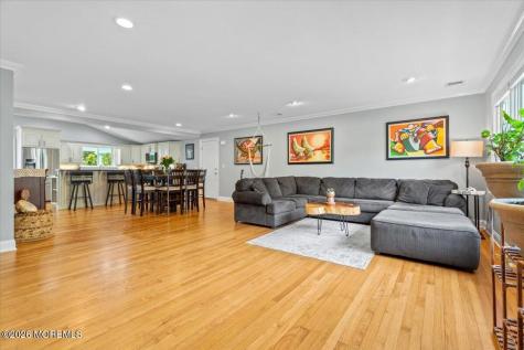 259 Hamiltonian Drive Middletown NJ 07701