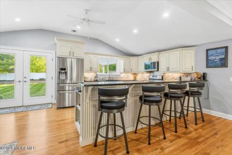 259 Hamiltonian Drive Middletown NJ 07701