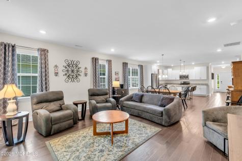 50 Woodside Lane Whiting NJ 08759